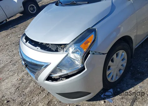 2017 Nissan Versa 1.6 Sv z USA, uszkodzony, nr VIN 3N1CN7AP1HL869694